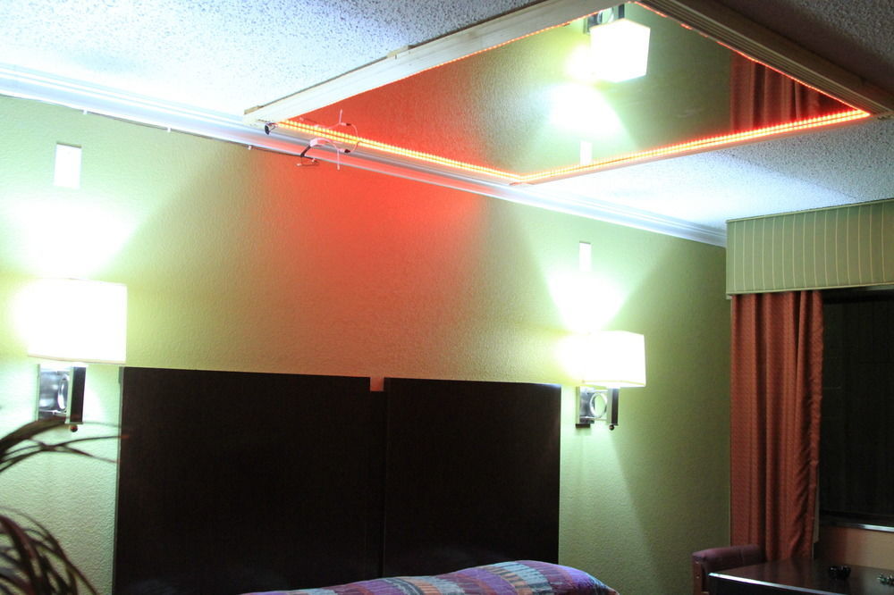 Mounts Motel Lawrenceville Eksteriør billede